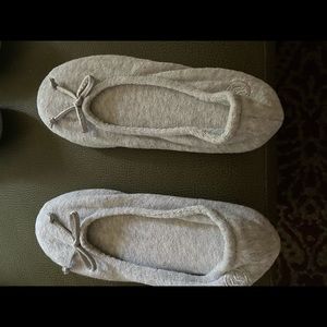 Isotoner women’s slippers